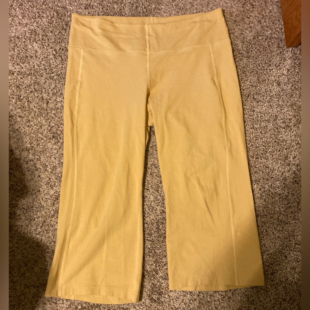 Mountain Hardwear Women's Yellow Capris Size Large
